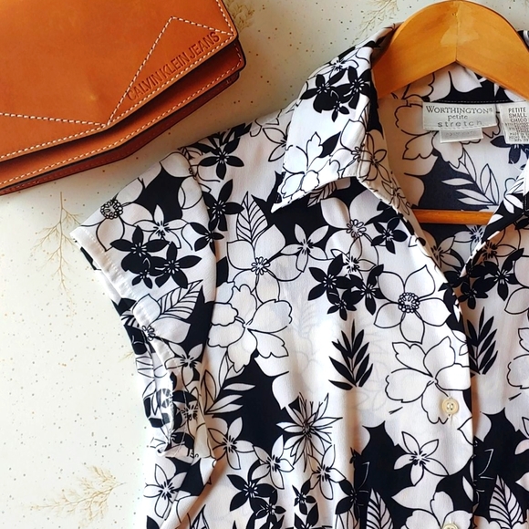 Worthington Petite Stretch Florals Blouse - Picture 6 of 11